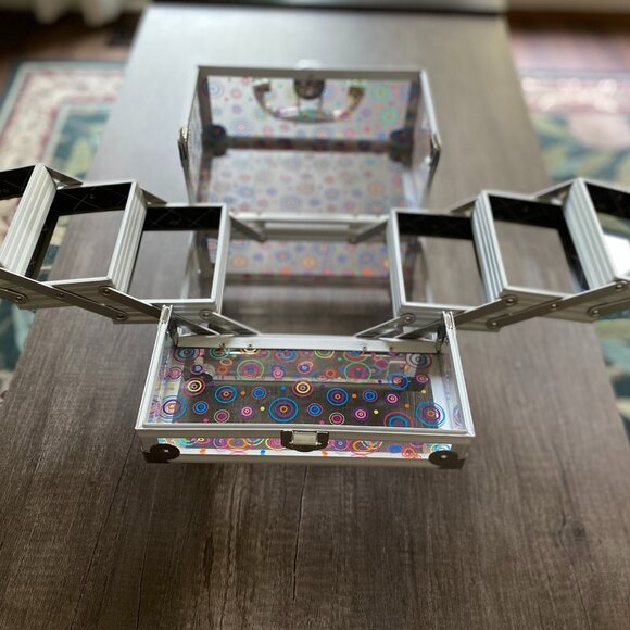 Caboodles Early 2000s Funky Swirl Train Case - Picture 4 of 5